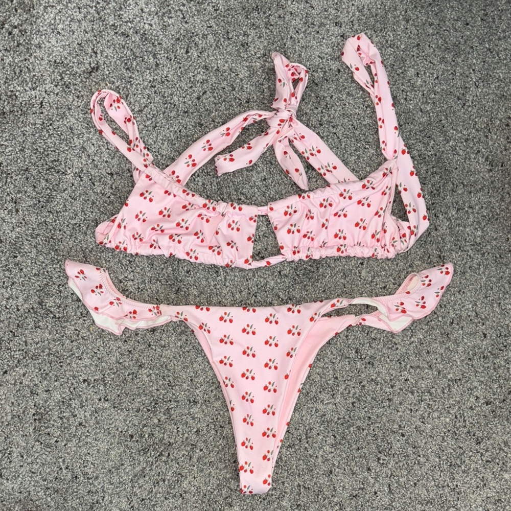 Frankies Bikini Set